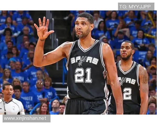 蒂姆邓肯的家庭生活揭秘篮球场外的温馨与挑战