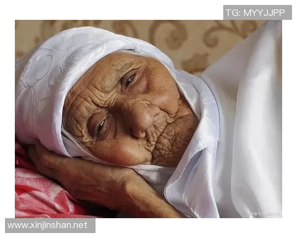 足球明星悲惨离世的背后故事与未解之谜探讨