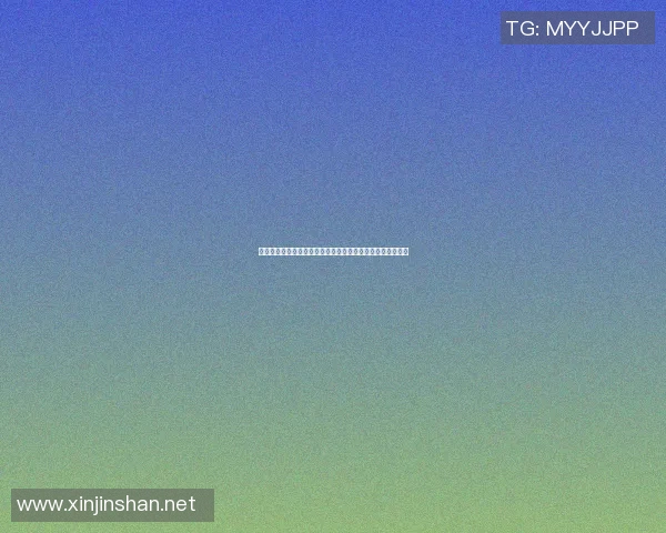 足球明星戴面罩高清照片展现神秘魅力与竞技风采的完美结合