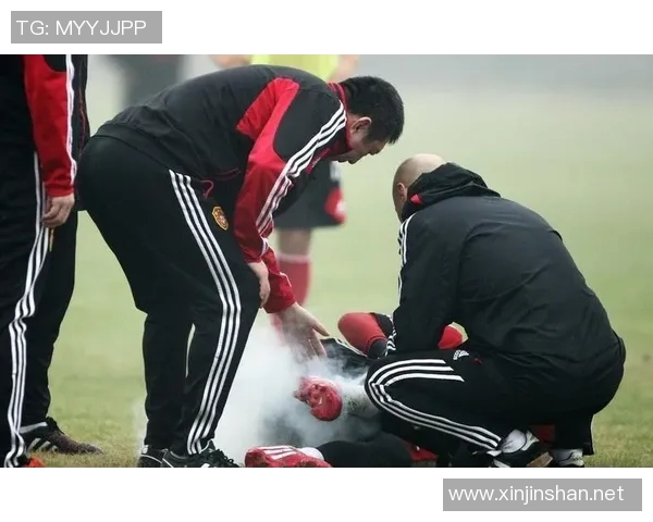 足球明星在职业生涯中遭遇的常见伤害及其影响分析